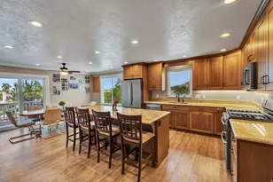 374 E 700 S, Farmington, UT 84025 - Photo 4