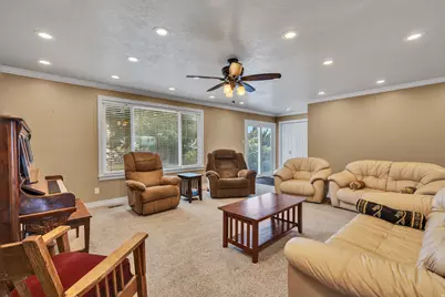 374 E 700 S, Farmington, UT 84025 - Photo 10