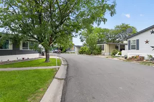 980 E Foxglove, Taylorsville, UT 84123 - Photo 26
