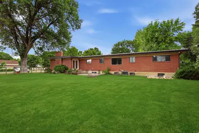 195 E Main St, Wellsville, UT 84339 - Photo 2