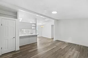 2875 400 W, Layton, UT 84041 - Photo 8