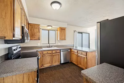 2252 S 400 W, Clearfield, UT 84015 - Photo 10
