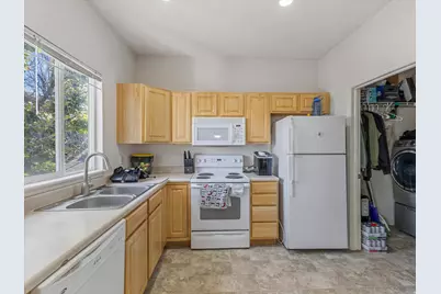 5038 W Red Shale, Herriman, UT 84096 - Photo 4