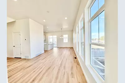 1650 N Main St, Layton, UT 84041 - Photo 10