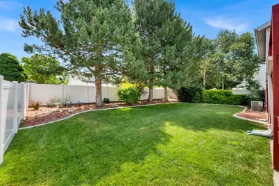 8029 S Angel St E, Sandy, UT 84070 - Photo 20