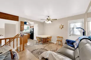 8029 S Angel St E, Sandy, UT 84070 - Photo 6