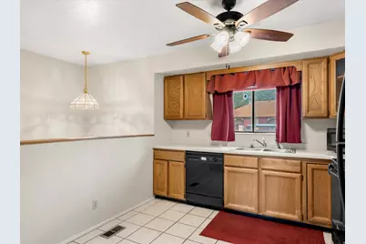 5673 S Aspen Ct, South Ogden, UT 84403 - Photo 4