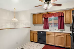 5673 S Aspen Ct, South Ogden, UT 84403 - Photo 4