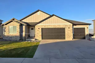 3294 Blue Heron Dr, Saratoga Springs, UT 84045 - Photo 1