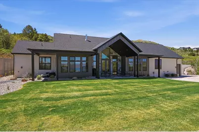 984 S Crossed Arrows Cir, Garden City, UT 84028 - Photo 2