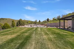 984 S Crossed Arrows Cir, Garden City, UT 84028 - Photo 94