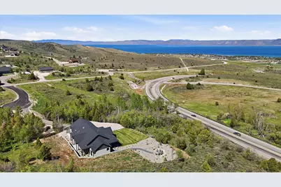 984 S Crossed Arrows Cir, Garden City, UT 84028 - Photo 110