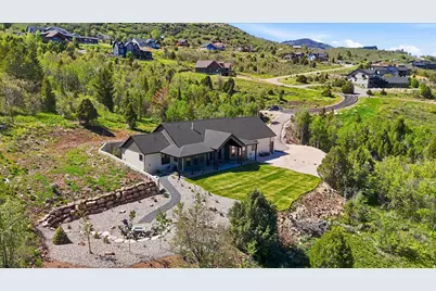 984 S Crossed Arrows Cir, Garden City, UT 84028 - Photo 102