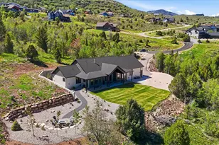 984 S Crossed Arrows Cir, Garden City, UT 84028 - Photo 102