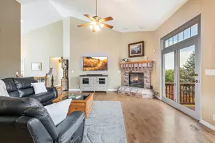943 Lillywood Ln, North Salt Lake, UT 84054 - Photo 10
