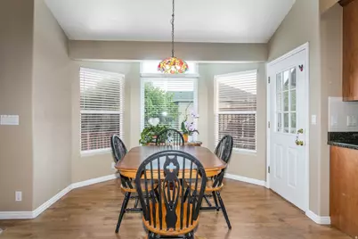 943 Lillywood Ln, North Salt Lake, UT 84054 - Photo 12