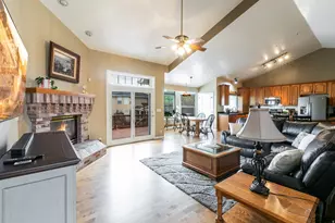 943 Lillywood Ln, North Salt Lake, UT 84054 - Photo 8