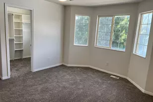 1051 E Sara Ln S, Ogden, UT 84404 - Photo 12
