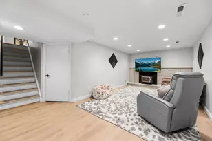 9505 S Garnet Dr E, Sandy, UT 84094 - Photo 24