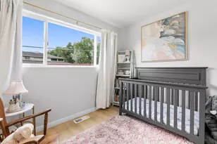 9505 S Garnet Dr E, Sandy, UT 84094 - Photo 20