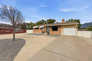 9505 S Garnet Dr E, Sandy, UT 84094 - Photo 36