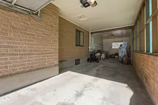 9505 S Garnet Dr E, Sandy, UT 84094 - Photo 34