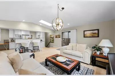 9505 S Garnet Dr E, Sandy, UT 84094 - Photo 14