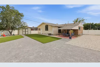 9505 S Garnet Dr E, Sandy, UT 84094 - Photo 44