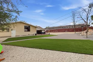 9505 S Garnet Dr E, Sandy, UT 84094 - Photo 32