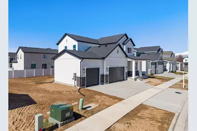 58 S Crimson Way #306, Mapleton, UT 84664 - Photo 2