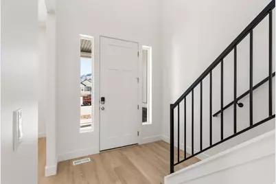 58 S Crimson Way #306, Mapleton, UT 84664 - Photo 4