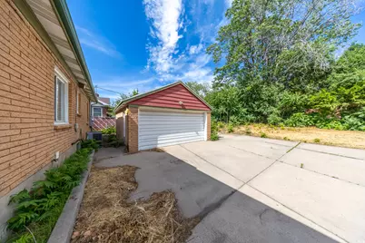 193 S Locust St E, Clearfield, UT 84015 - Photo 22