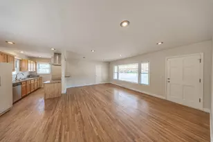193 S Locust St E, Clearfield, UT 84015 - Photo 4