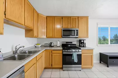 2312 E Cinnabar Ln, Salt Lake City, UT 84121 - Photo 10