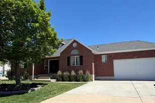 995 W 150 S, Kaysville, UT 84037 - Photo 2