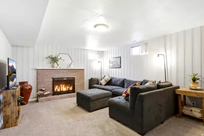 126 E 200 N, Bountiful, UT 84010 - Photo 18