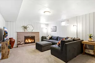126 E 200 N, Bountiful, UT 84010 - Photo 18