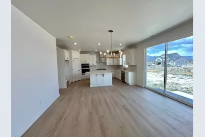 1089 E Blackfeet Dr #518, Eagle Mountain, UT 84005 - Photo 4