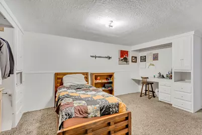 360 E Center St, Centerville, UT 84014 - Photo 40