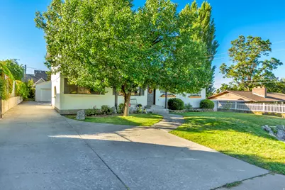 360 E Center St, Centerville, UT 84014 - Photo 2