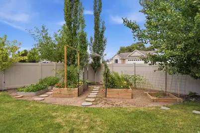 1109 N 3300 W, Layton, UT 84041 - Photo 26