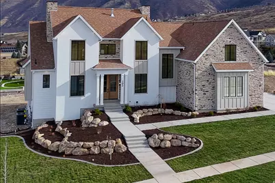 792 N Mountain View Dr, Elk Ridge, UT 84651 - Photo 2