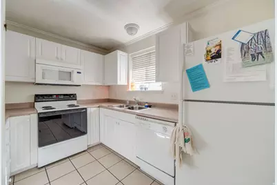 72 W 300 N #302, Provo, UT 84601 - Photo 2