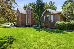 1894 E Bear Creek Dr, Draper, UT 84020 - Photo 4