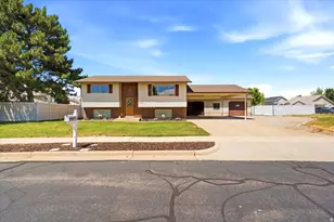 2626 W 1700 N, Clinton, UT 84015 - Photo 1