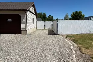 2626 W 1700 N, Clinton, UT 84015 - Photo 18