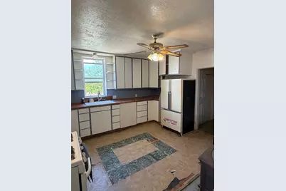 255 E Center St, Spring City, UT 84662 - Photo 8
