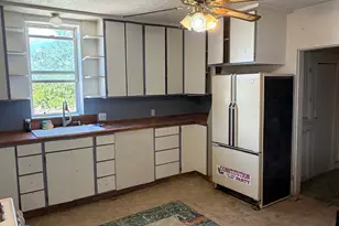 255 E Ctr St, Spring City, UT 84662 - Photo 8