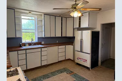 255 E Center St, Spring City, UT 84662 - Photo 8