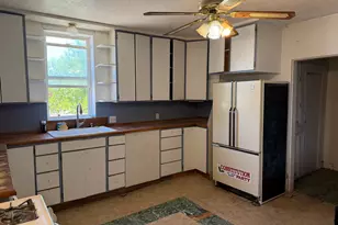 255 E Ctr St, Spring City, UT 84662 - Photo 8
